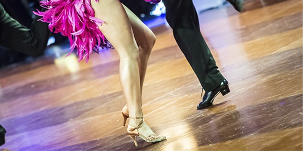 Les chaussures de danse de salon et latines